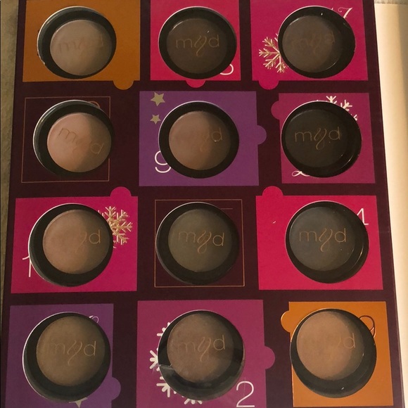 Marina & Demme Holiday Advent Calendar - Picture 3 of 5